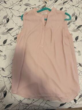 Aritzia Light Pink Sleeveless Split-Neck Tank